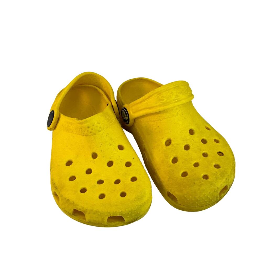 Crocs kids yellow size 6 or 7 Great Used Condition